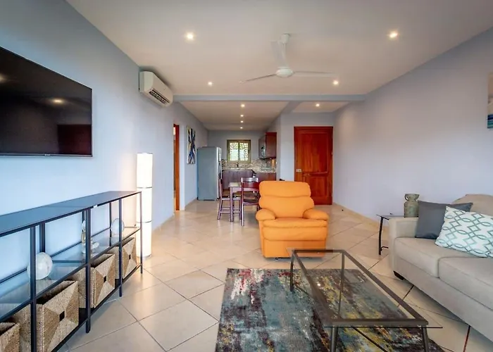 Holiday home 2-bd With Ocean-view Terrace And Pool *